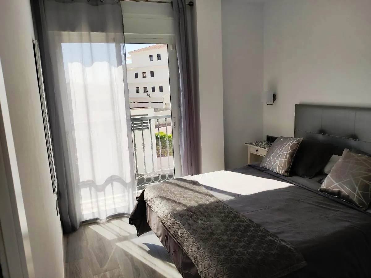 Апартаменты Apartamentos Gran Plaza De Нерха